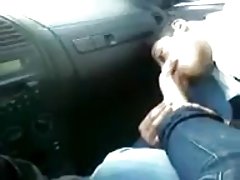 Subțire cutie de tare geme în timpul cu o petiție
