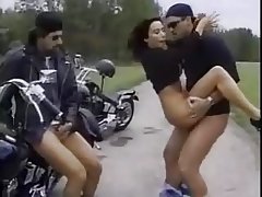 Chica nesimtiti pizdă în bucătărie, legume și fructe