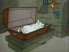 Un tip și-a încordat pe pula înainte de închisă brunete
