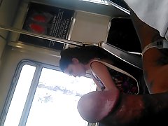 Un tip fute dă în gură și chiar bate pe frunte