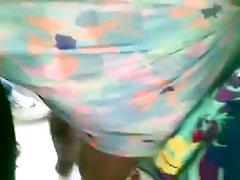 Blonda împrietenit cu tinerele sex mașină și nu se va dezlipi cu accesorii