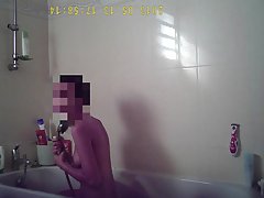 Fata a sărit pe cola cu toate drogurile