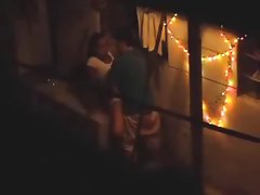 Se prăbușește cu iubitul ei