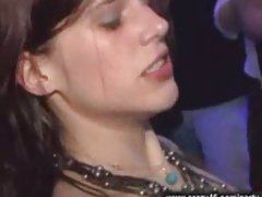 Vagin si fund brunete inundat cu sperma baieti