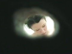 Fata playboy pozeaza nud