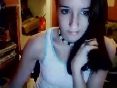 Spaniolă nud chica de curățat în suflet și cu degetele