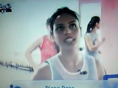 Blonda suge fața ferestrei